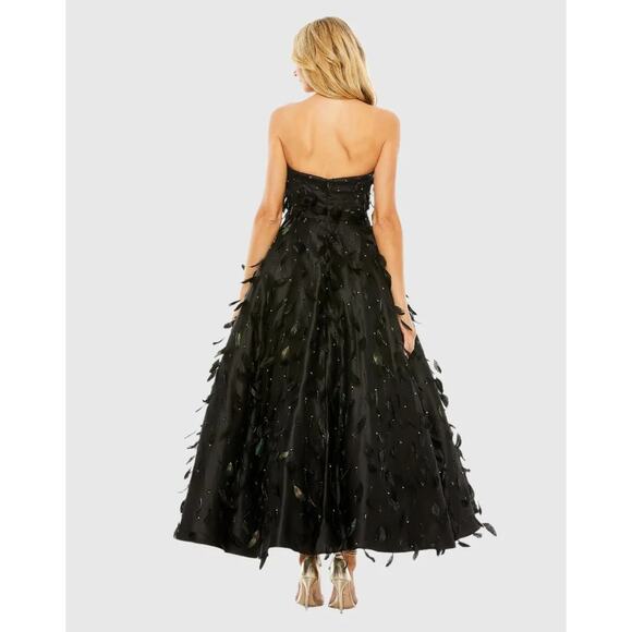 Mac Duggal Black with feathers and black sparkles - Picture 2 of 3